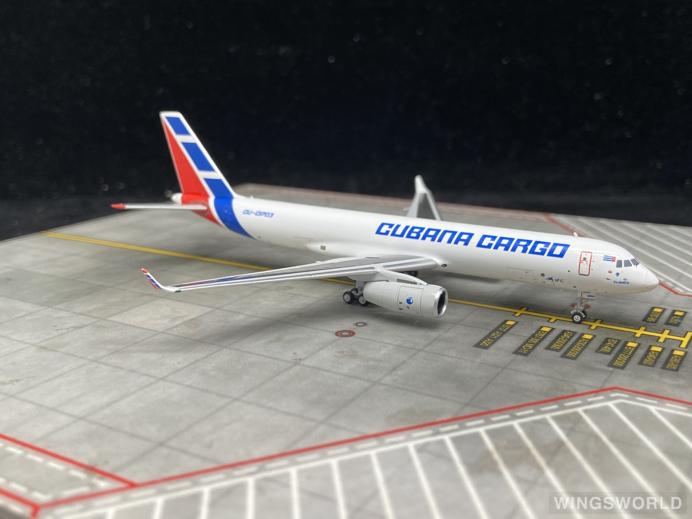 NGmodels 1:400 NG40013 Cubana 古巴航空 Tupolev Tu-204 CU-C1703