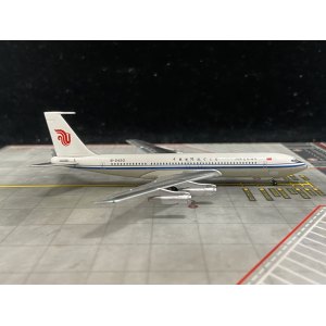 Air China 中国国际航空 Boeing 707-300 B-2420 1990s colors. With rolling gears. ACB2420 AeroClassics 1:400