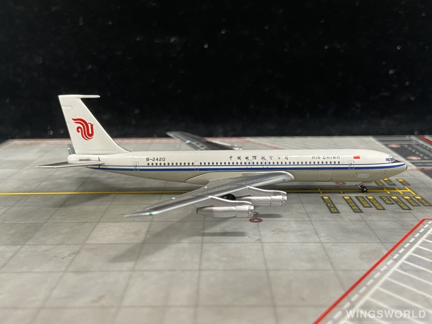 AeroClassics 1:400 ACB2420 Air China 中国国际航空 Boeing 707-300 B-2420