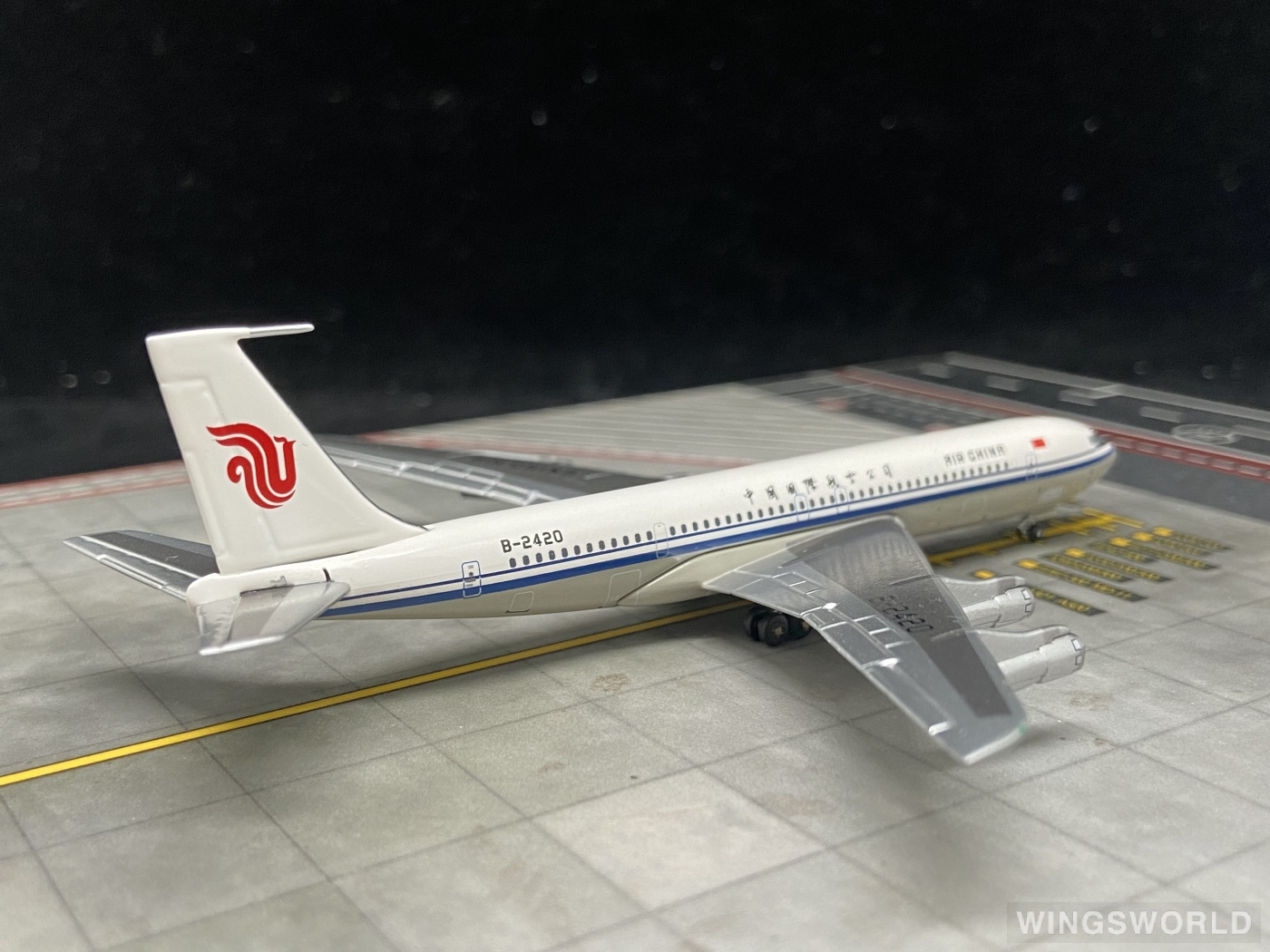 AeroClassics 1:400 ACB2420 Air China 中国国际航空 Boeing 707-300 B-2420
