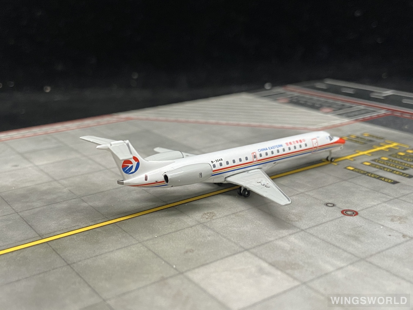 JC Wings 1:400 DB20144005 China Eastern 中国东方航空 Embraer ERJ-145 B-3049