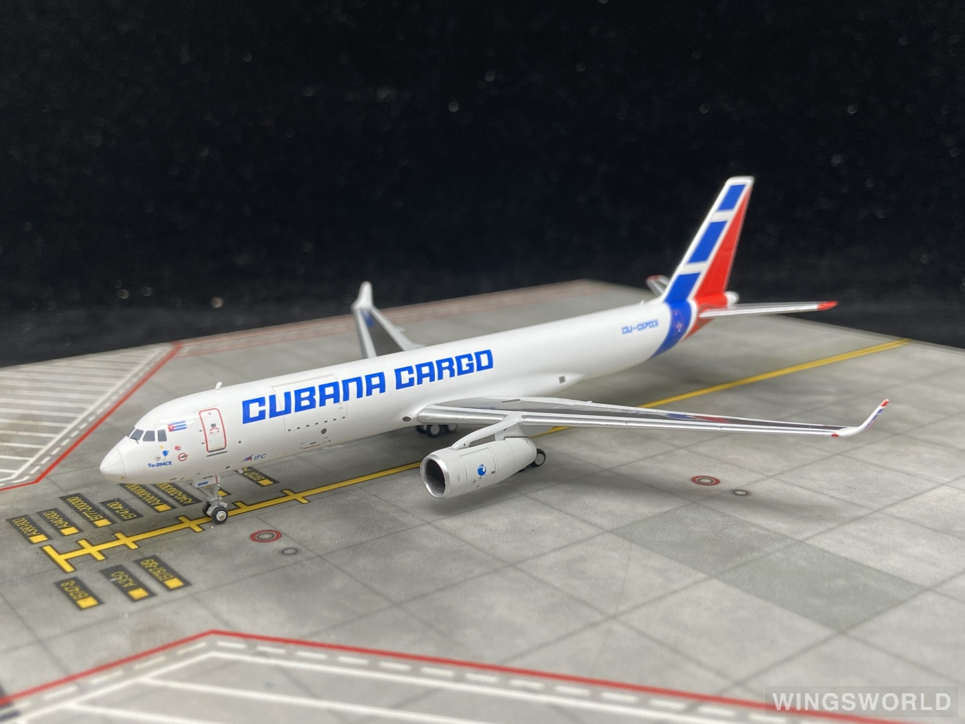 NGmodels 1:400 NG40013 Cubana 古巴航空 Tupolev Tu-204 CU-C1703