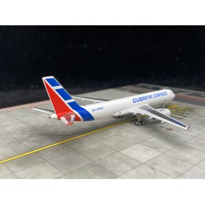 Cubana 古巴航空 Tupolev Tu-204 CU-C1703  NG40013 NGmodels 1:400