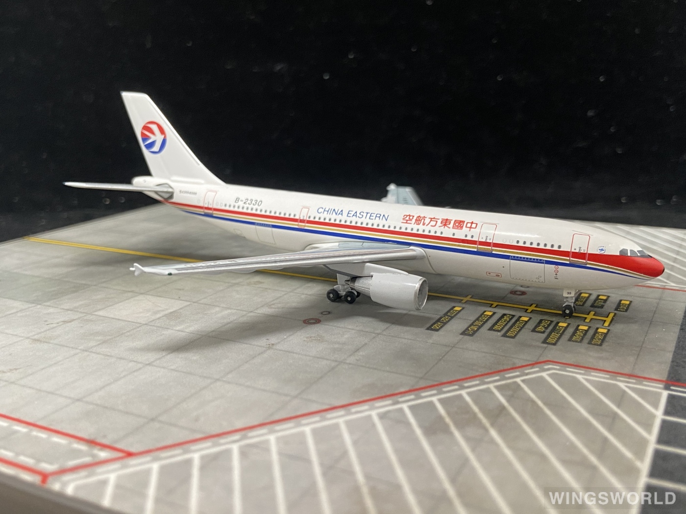 AeroClassics 1:400 ACB2330 China Eastern 中国东方航空 Airbus A300-600 B-2330