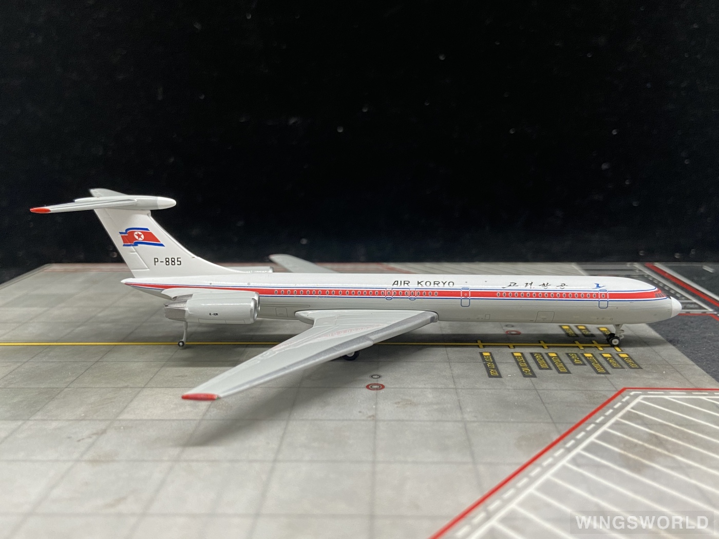 Geminijets 1:400 GJKOR1527 Air Koryo 朝鲜高丽航空 Ilyushin Il-62 P-885