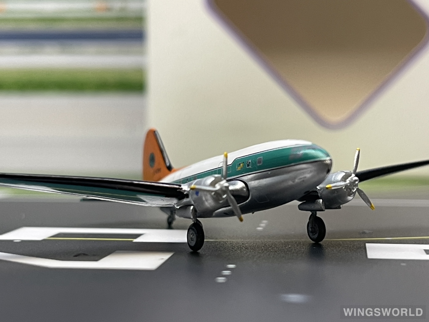 AeroClassics 1:400 AC411007 Buffalo Airways 水牛航空 Curtiss C-46 Commando C-GTPO