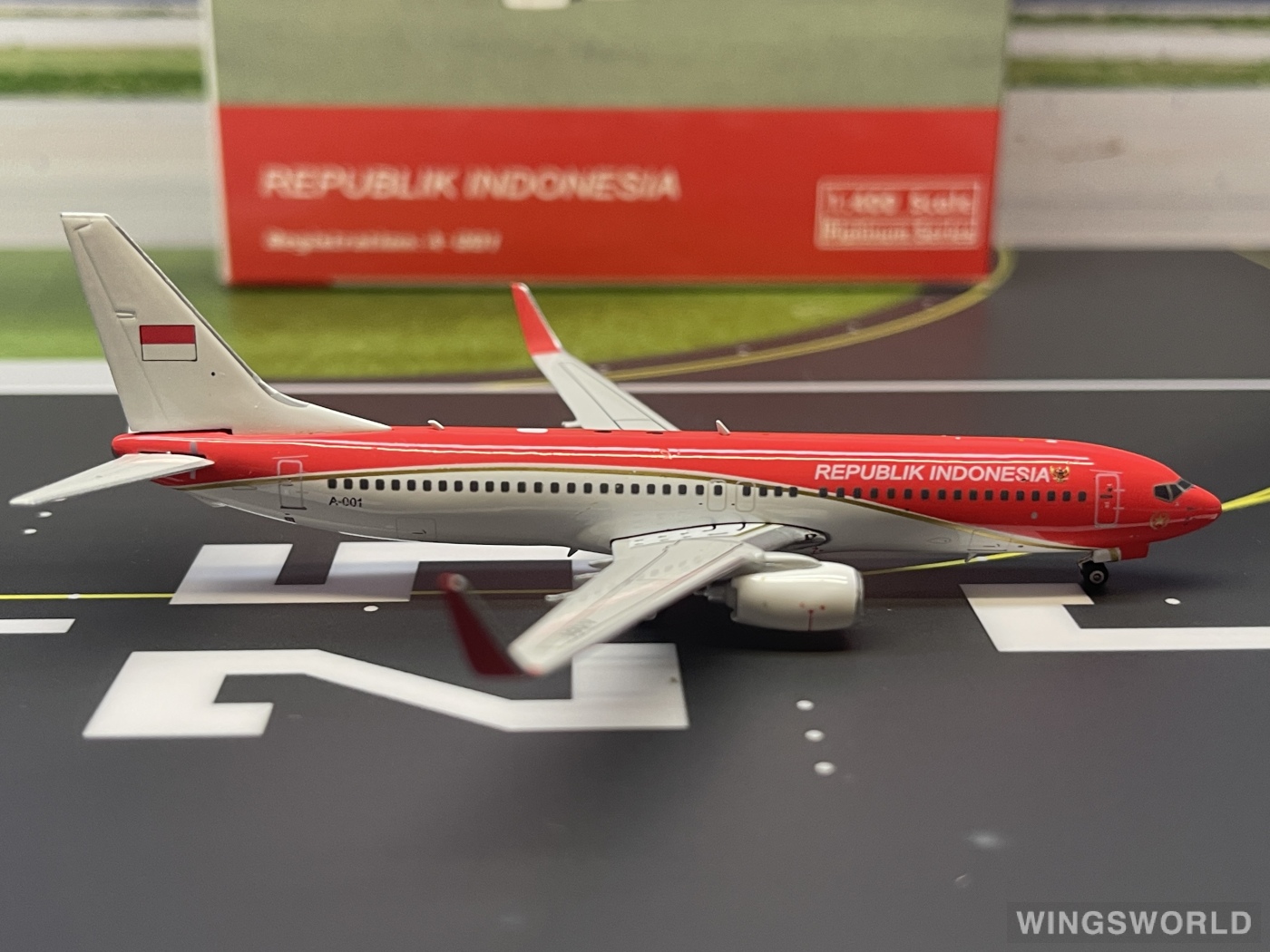 Phoenix 1:400 PH11741 Indonesia Air Force 印尼空军 Boeing 737-800 A-001