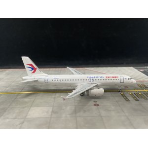 China Eastern 中国东方航空 Airbus A320 B-6376 2014s colors. With rolling gears. PH11077 Phoenix 1:400