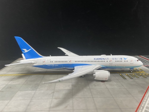 XiamenAir 厦门航空 Boeing 787-8 B-2760  XX4385 JC Wings 1:400