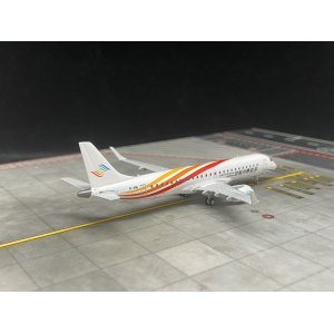Colorful Guizhou Airlines 多彩贵州航空 Embraer ERJ-190 B-3115  XX4675 JC Wings 1:400