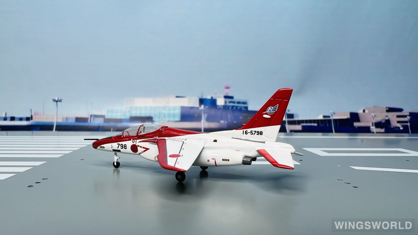 Gulliver 1:200 WA22003 JASDF 日本航空自卫队 Kawasaki T-4 16-5798