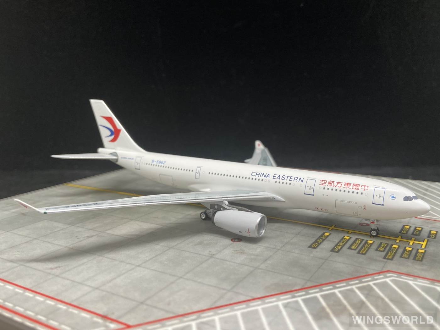 AeroClassics 1:400 AC4B5962 China Eastern 中国东方航空 Airbus A330-200 B-5962