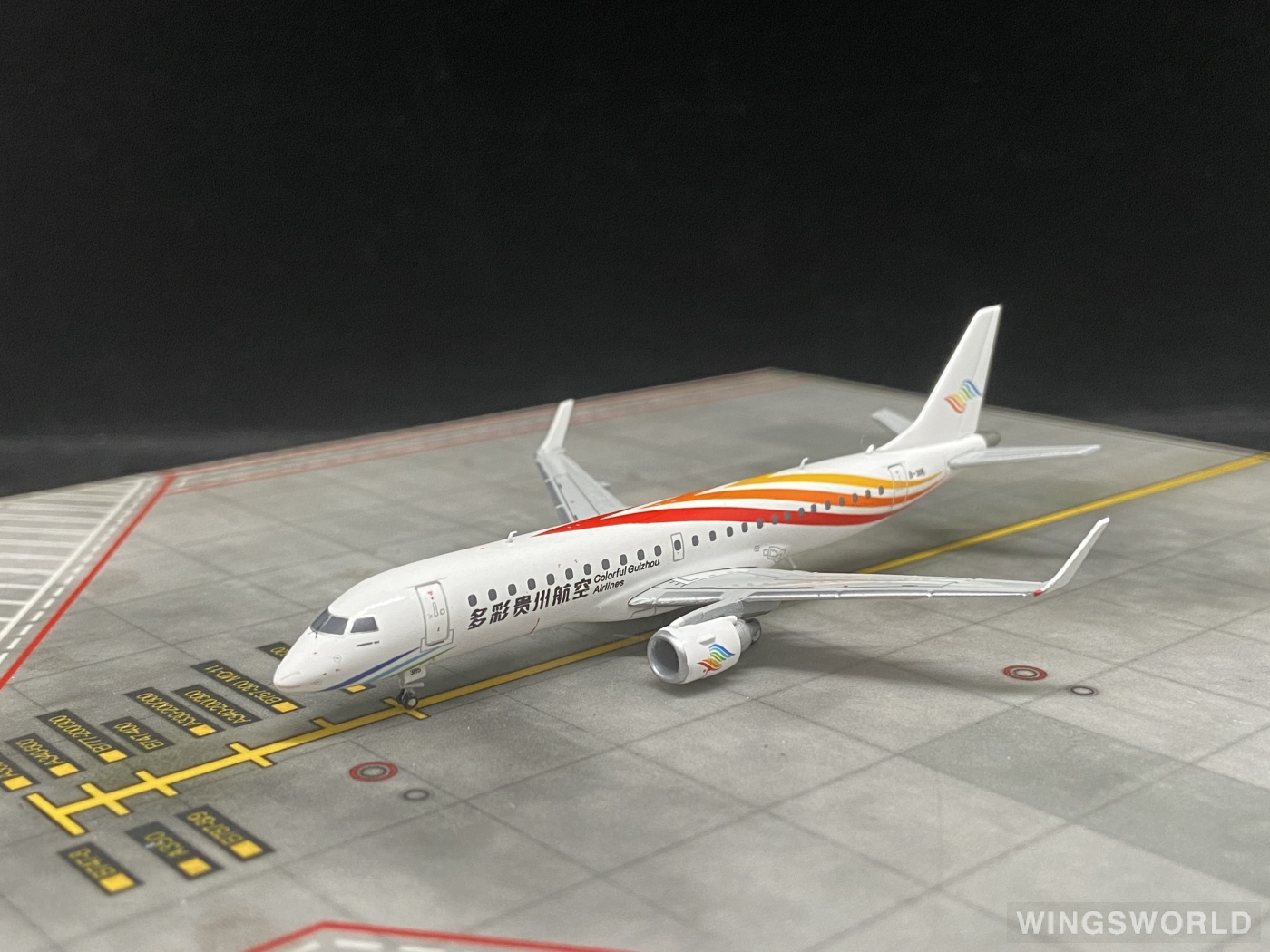JC Wings 1:400 Embraer ERJ-190 Colorful Guizhou Airlines 多彩贵州航空XX4675 B-3115  的照片作者:图波列夫飞行大队- 飞机模型世界资料库