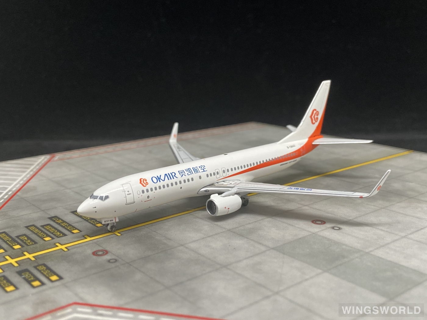 Skywings 1:400 037 Okay Airways 奥凯航空 Boeing 737-800 B-5843