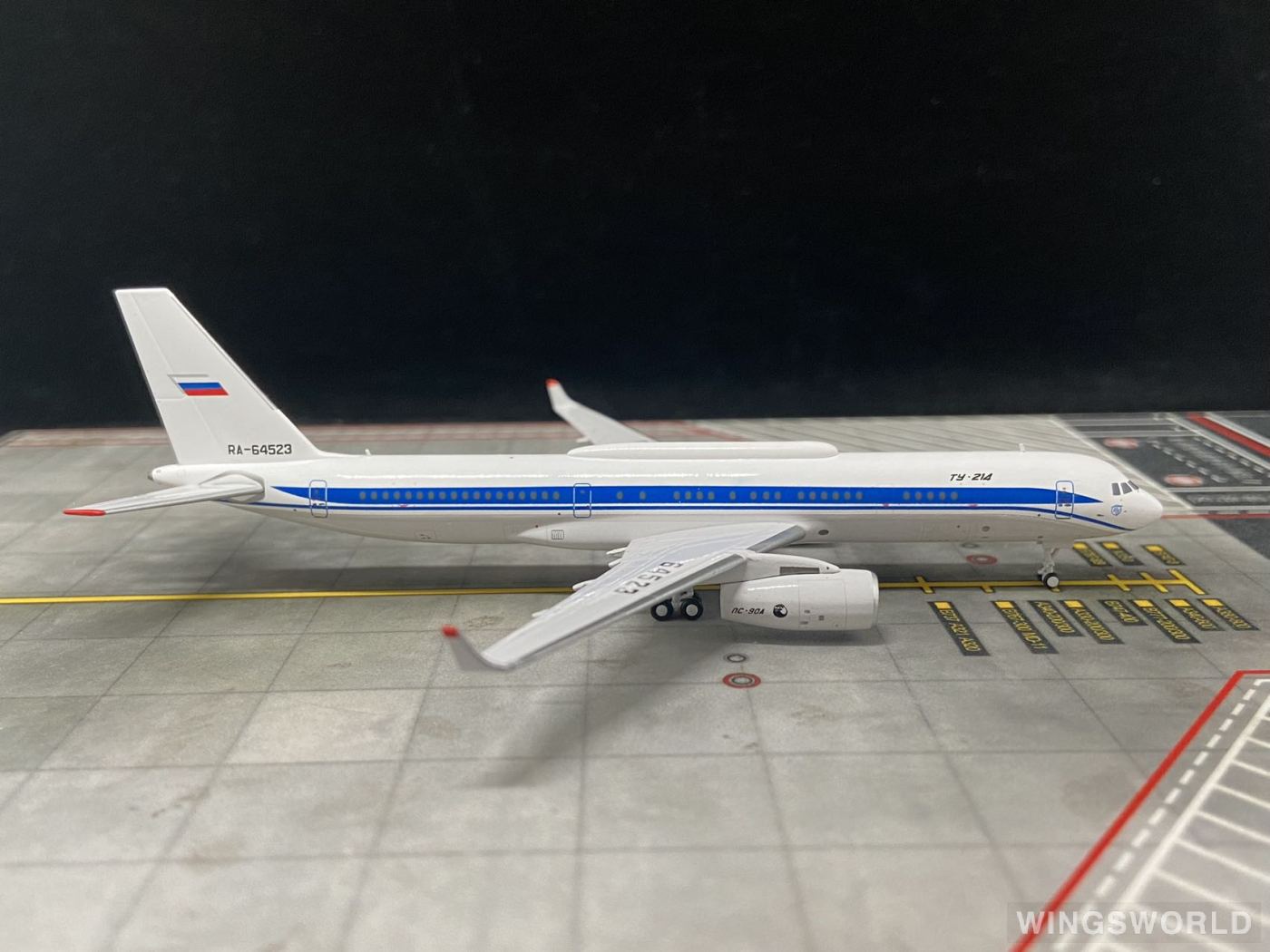 Pandamodel 1:400 52314 Russian Air Force 俄罗斯空军 Tupolev Tu-204 RA-64523