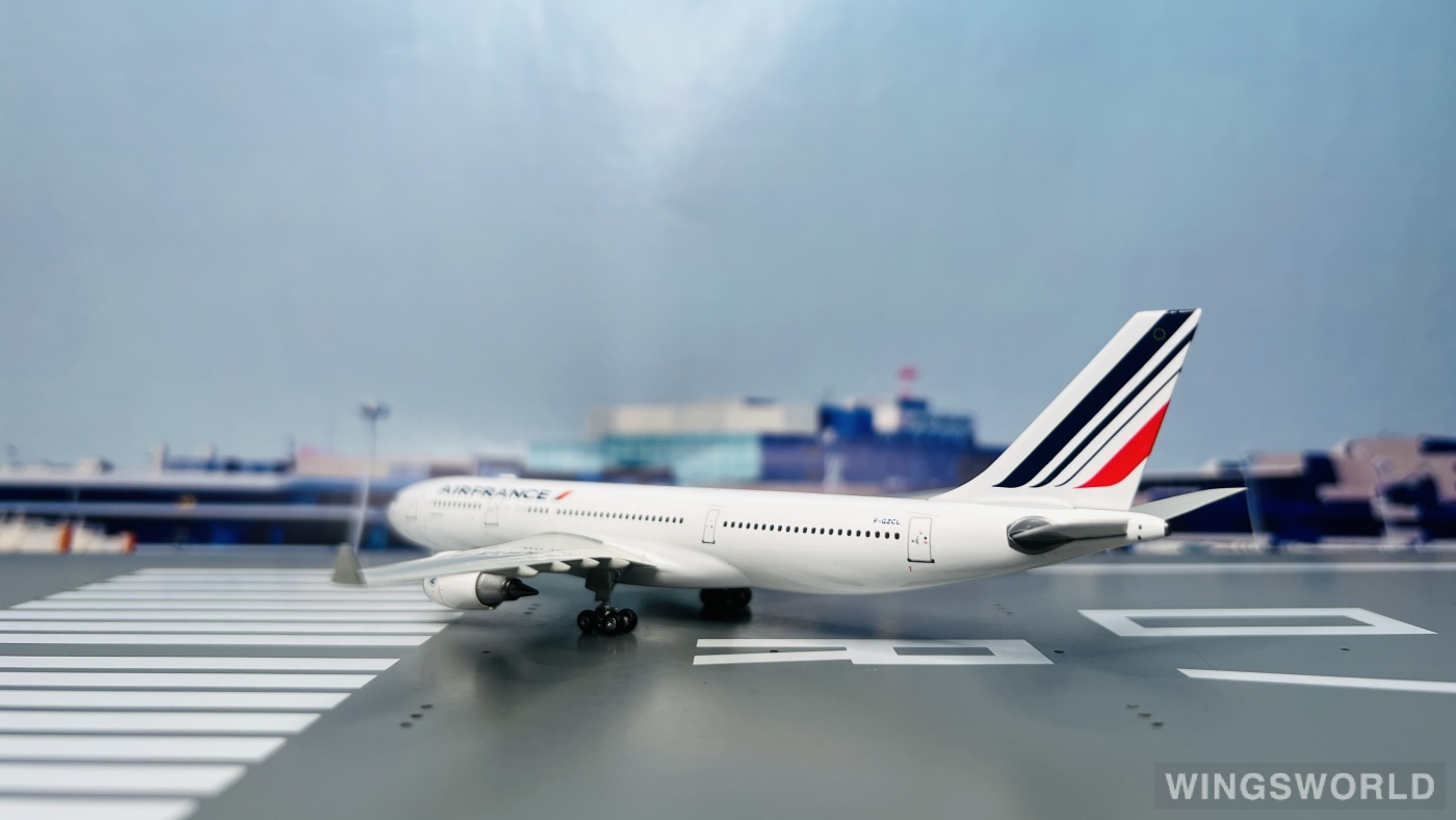 Phoenix 1:400 PH10433 Air France 法国航空 Airbus A330-200 F-GZCL