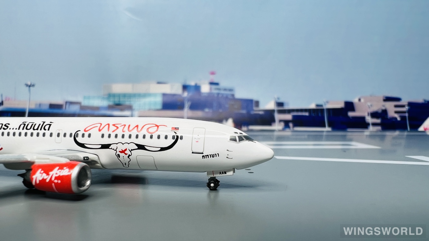 Phoenix 1:400 PH10015 AirAsia 亚洲航空 Boeing 737-300 9M-AAN