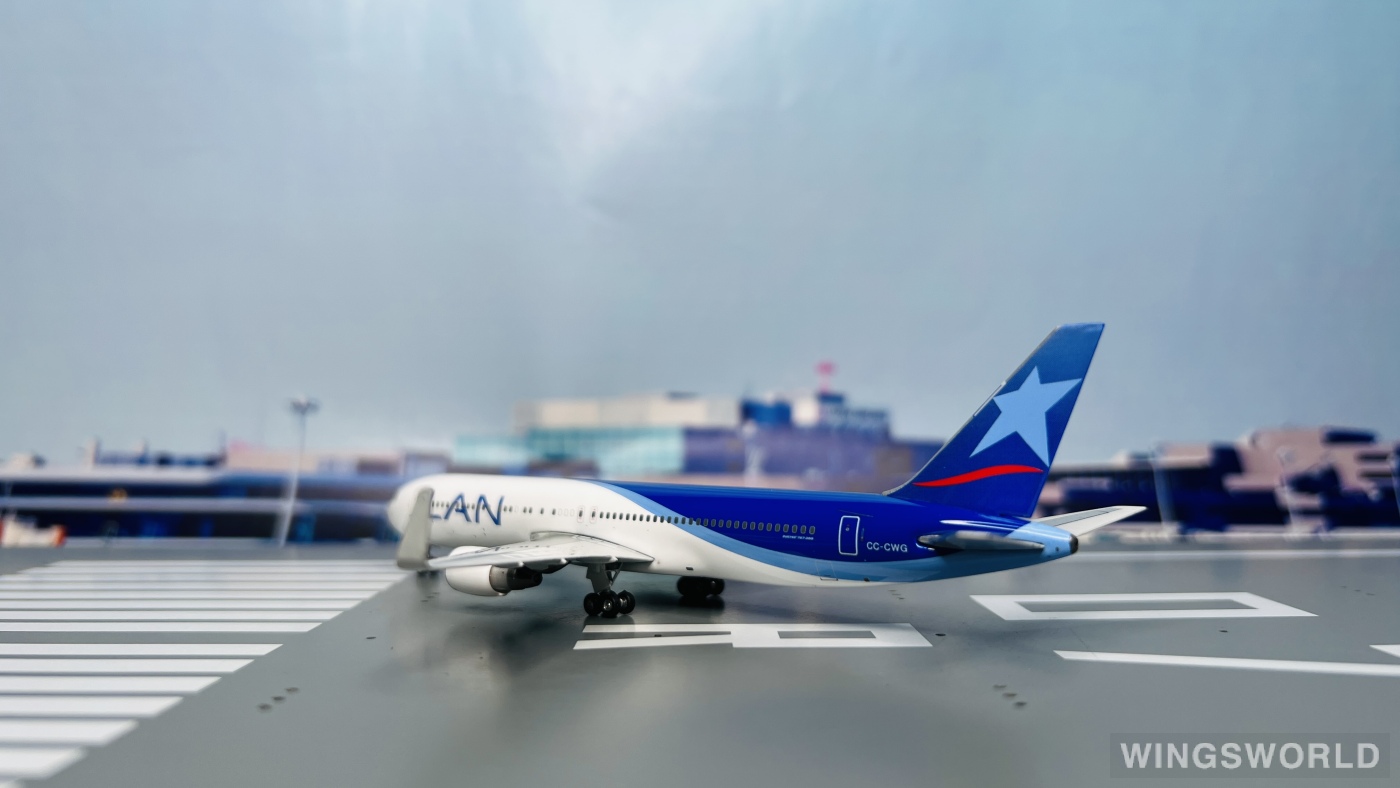 Phoenix 1:400 PH10397 LAN Airlines 智利航空 Boeing 767-300 CC-CWG