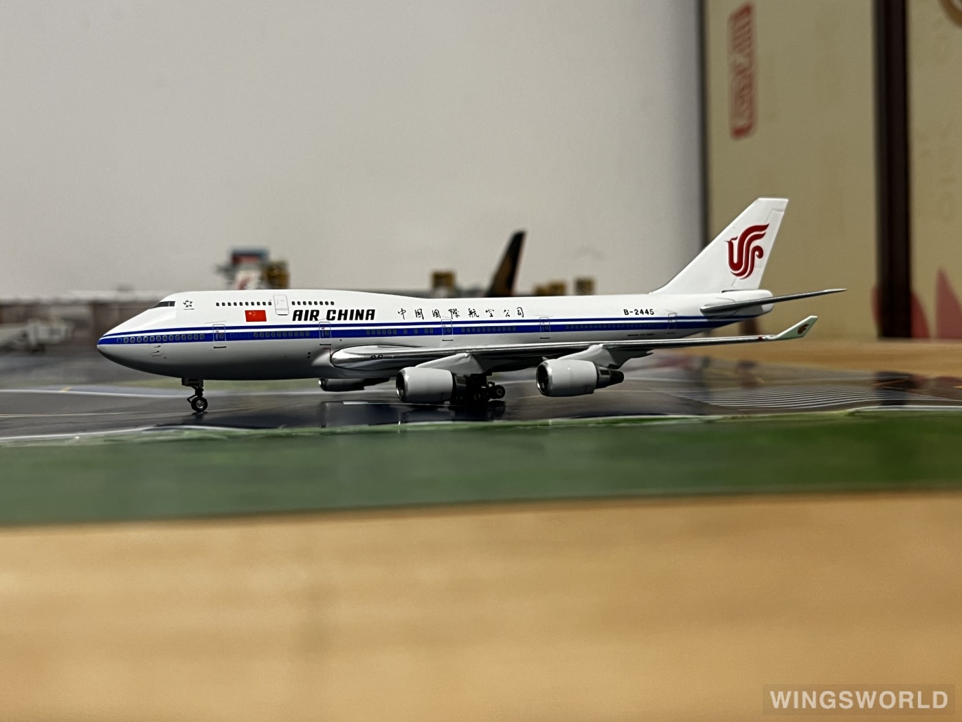 Phoenix 1:400 PH10549 Air China 中国国际航空 Boeing 747-400 B-2445