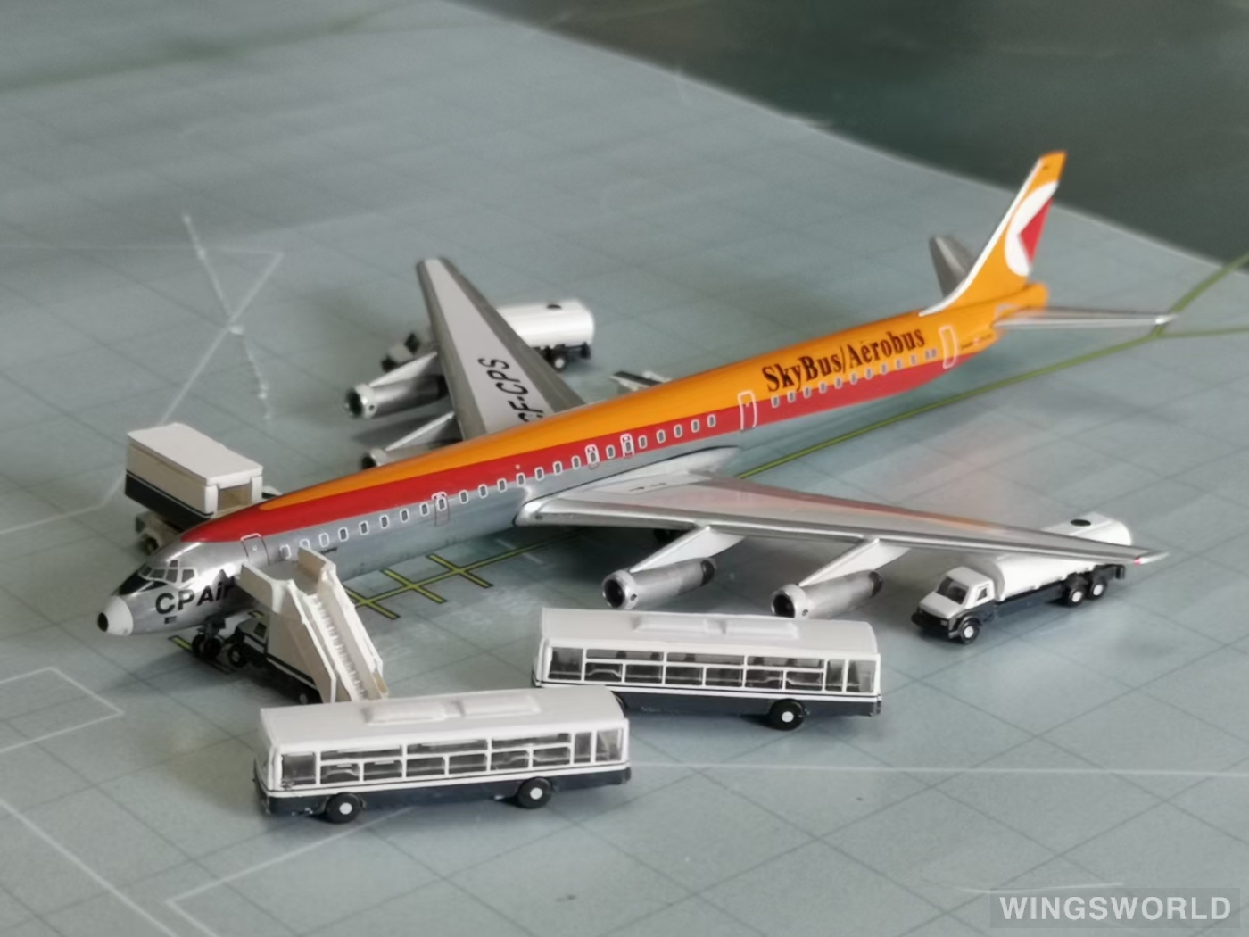 AeroClassics 1:400 ACCFCPS CP Air 加拿大太平洋航空 Douglas DC-8 CF-CPS