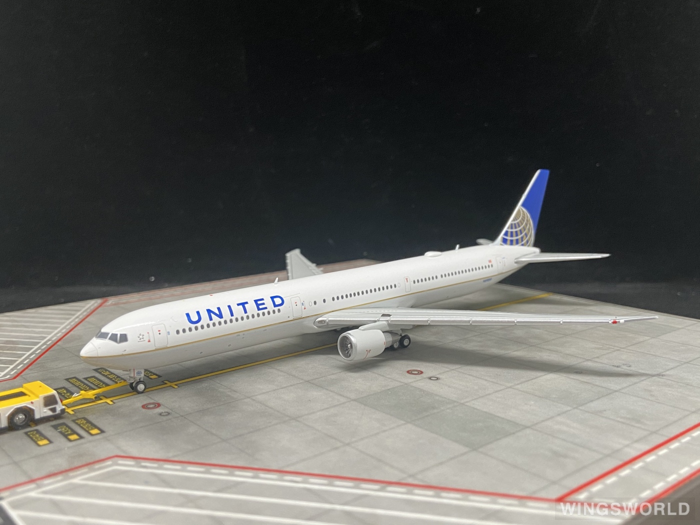 Geminijets 1:400 GJUAL2155 United Airlines 美国联合航空 Boeing 767-400 N69059