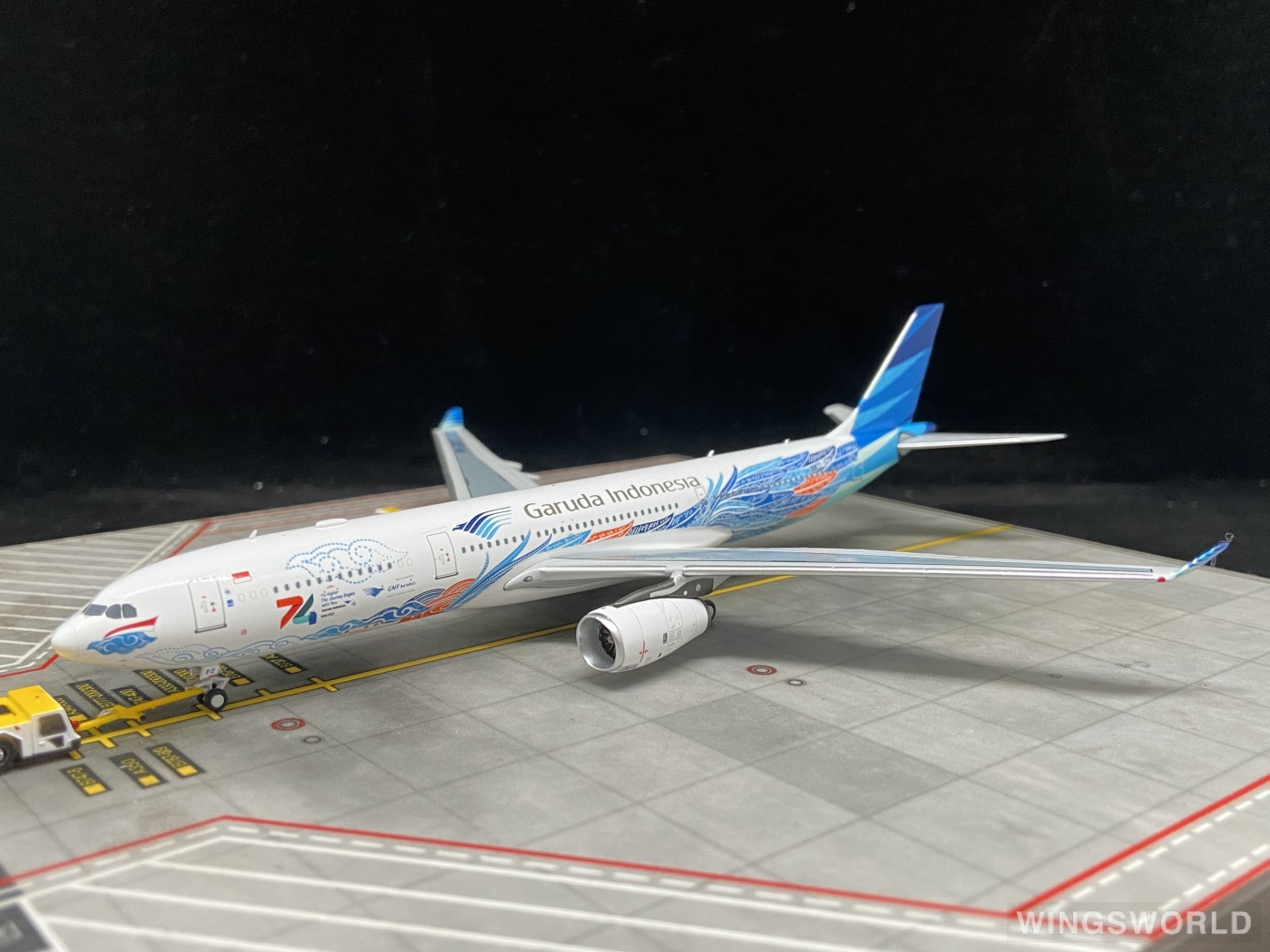 Garuda Indonesia 航空機モデル スタンド付き NG62056-324x162.jpg