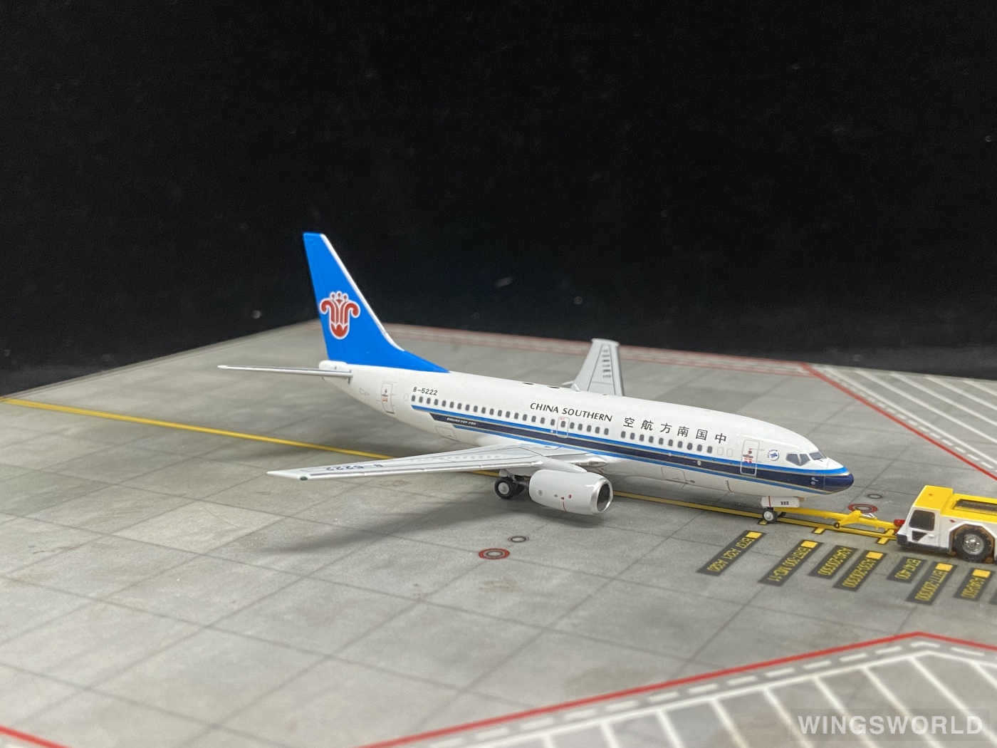 NGmodels 1:400 NG77036 China Southern 中国南方航空 Boeing 737-700 B-5222