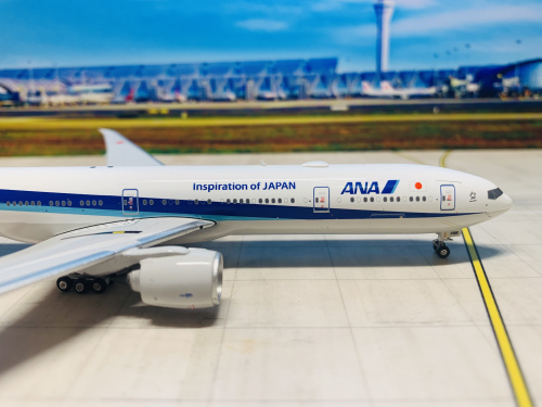Phoenix 1:400 Boeing 777-300ER ANA 全日空PH04327 JA798A 图片