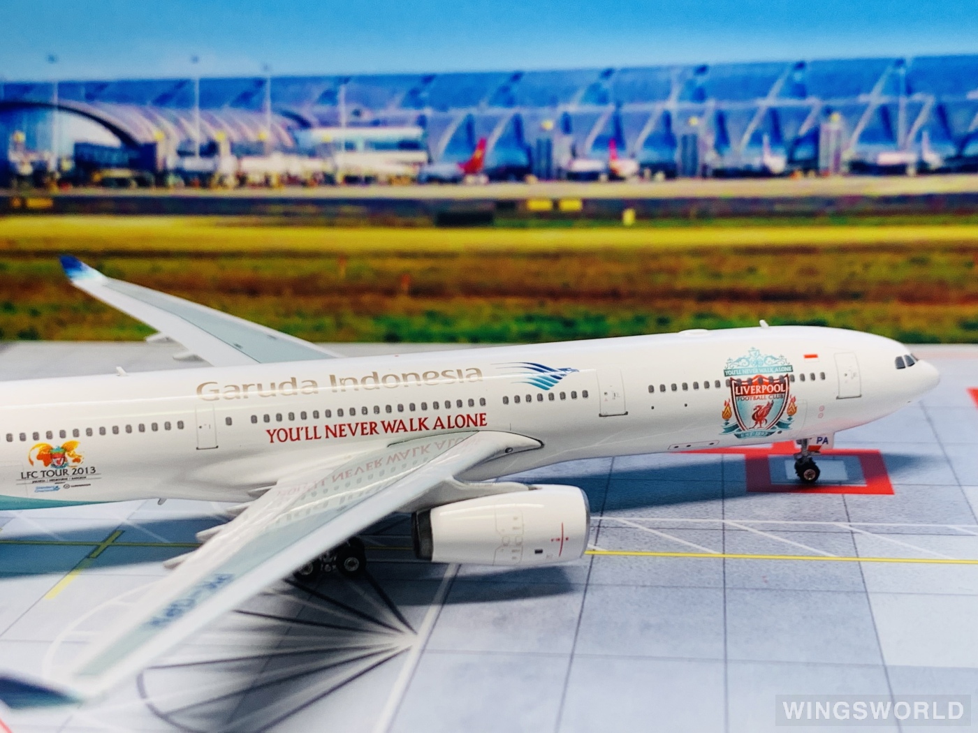 Phoenix 1:400 PH10813 Garuda Indonesia 印度尼西亚鹰航 Airbus A330-300 PK-GPA