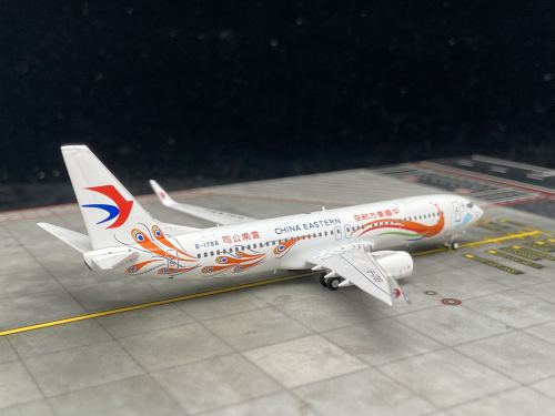 中国の朝 Pandamodel 1:400 Boeing 737-800 China Eastern 中国东方航空