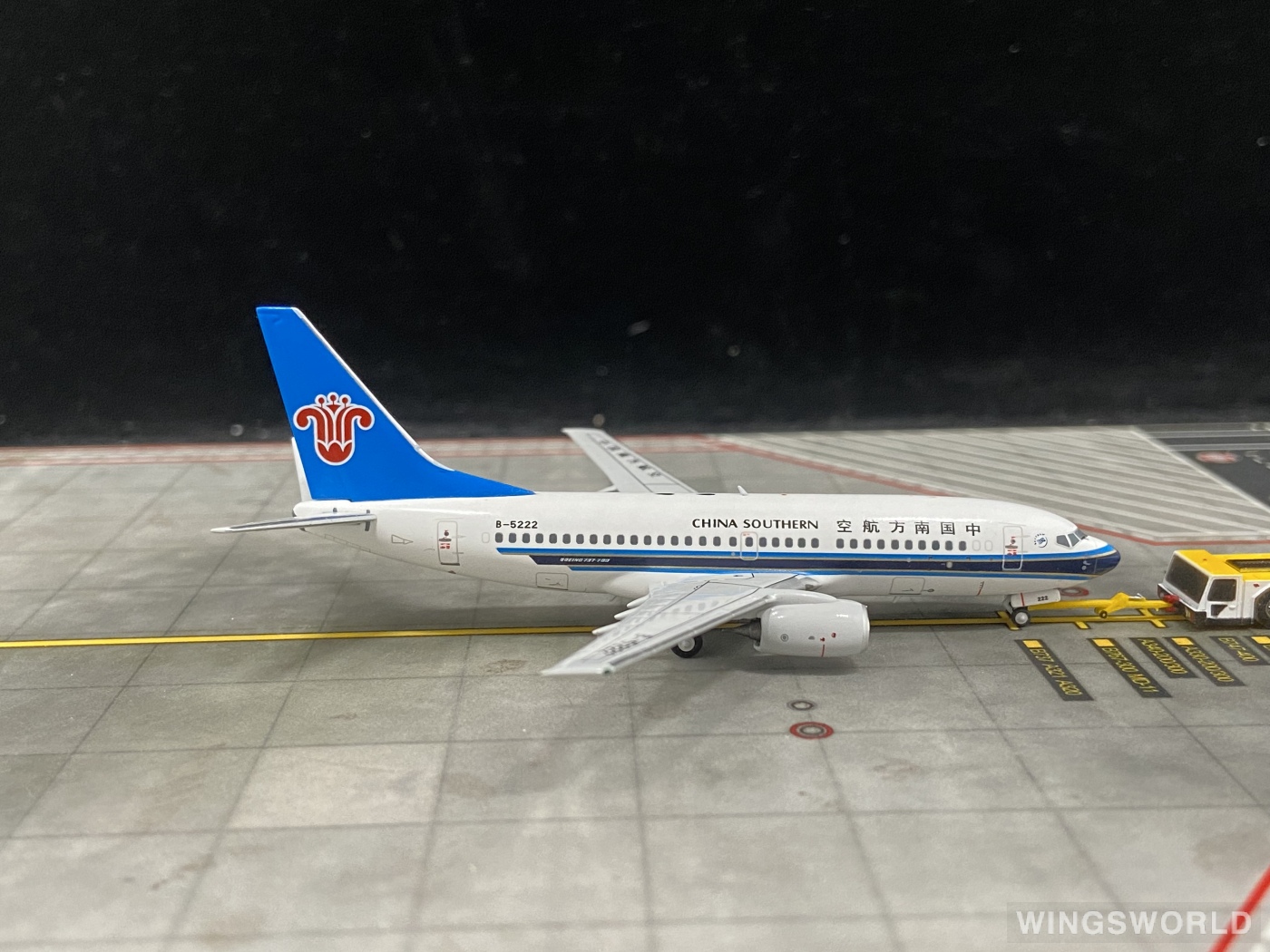 NGmodels 1:400 NG77036 China Southern 中国南方航空 Boeing 737-700 B-5222