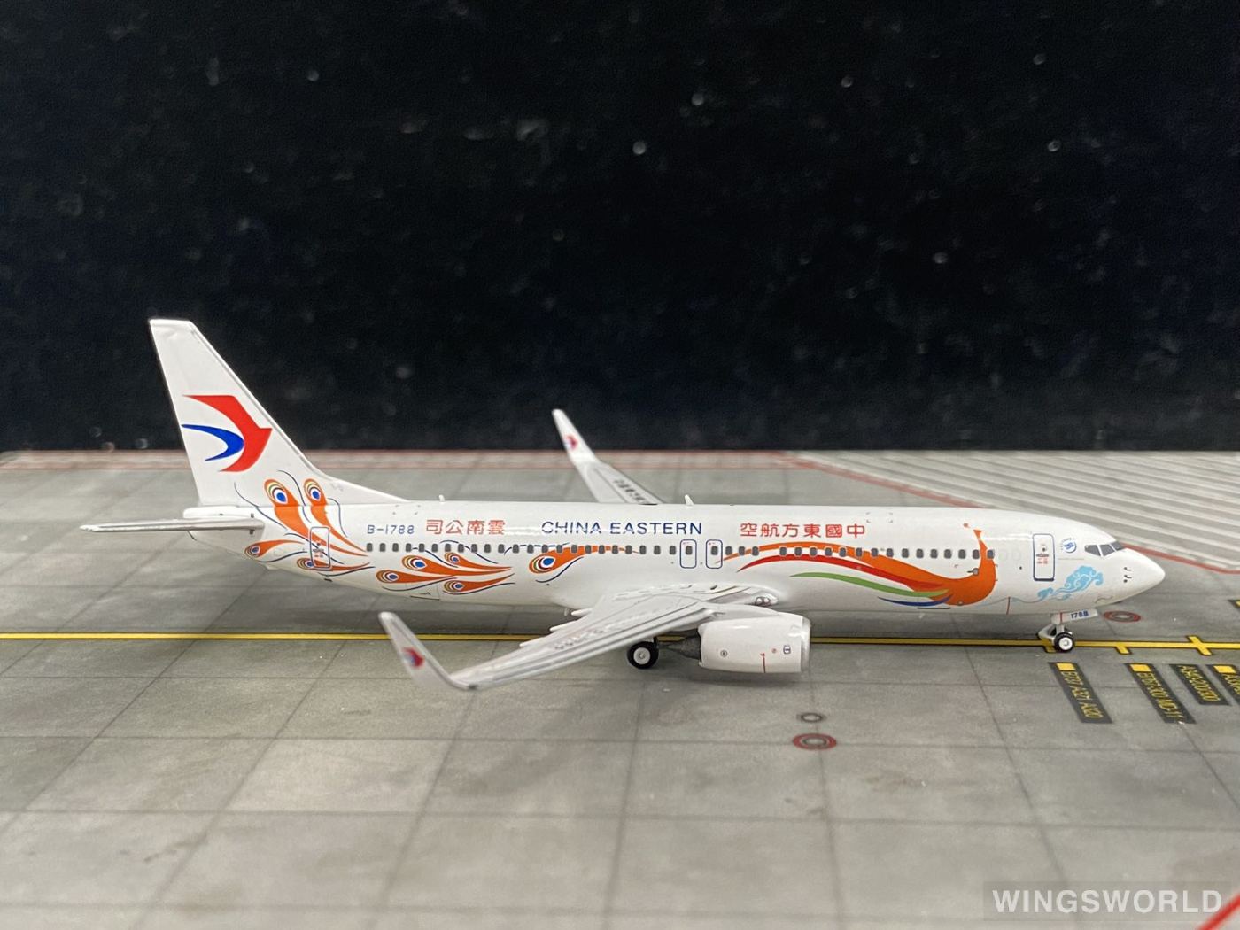 Pandamodel 1:400 73801 China Eastern 中国东方航空 Boeing 737-800 B-1788