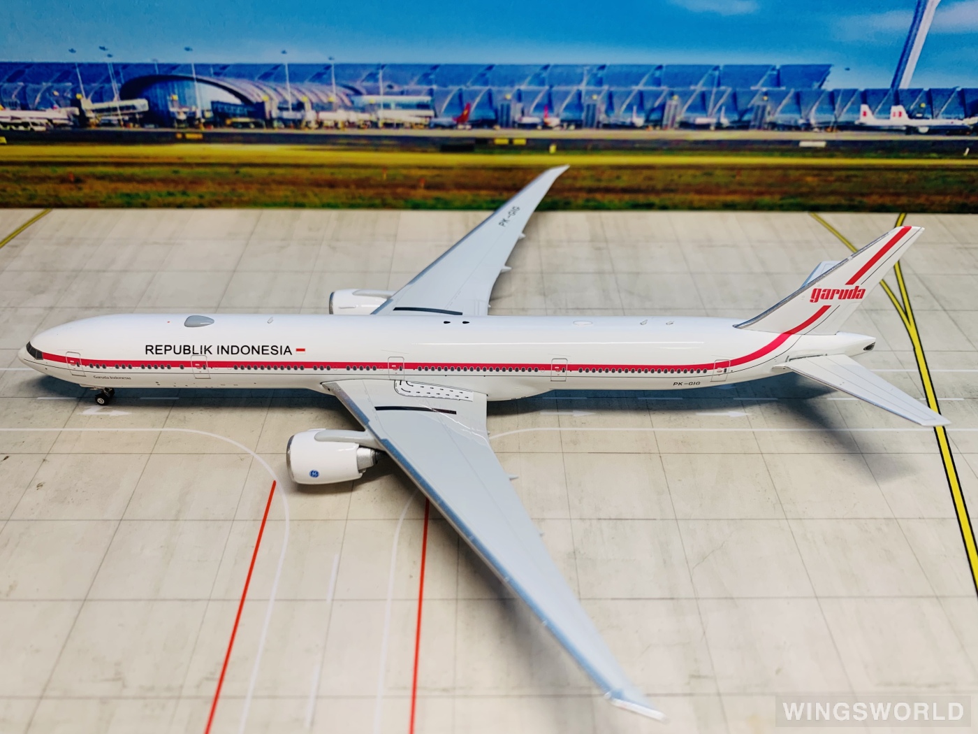 Phoenix 1:400 PH11646 Garuda Indonesia 印度尼西亚鹰航 Boeing 777-300ER PK-GIG