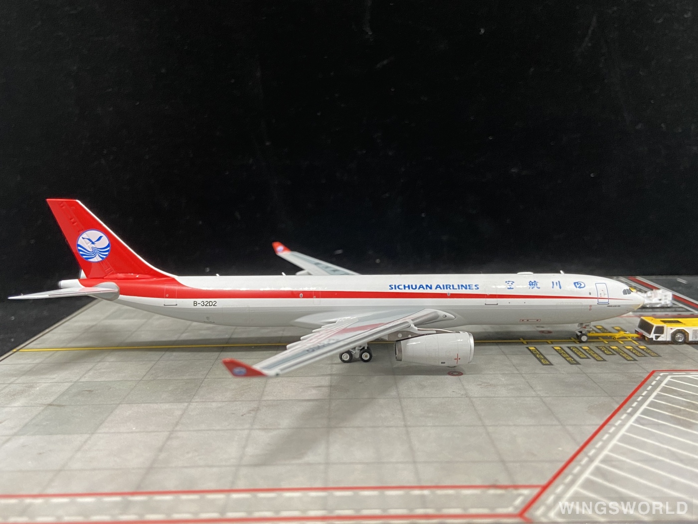 NGmodels 1:400 NG62059 Sichuan Airlines 四川航空 Airbus A330-300 B-32D2