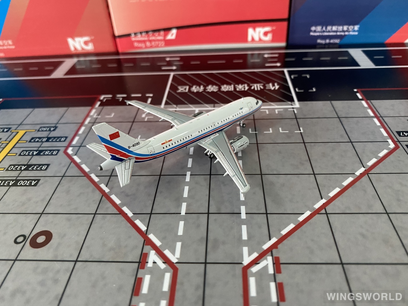 NGmodels 1:400 NG49019 PLAAF 中国空军 Airbus A319 B-4090