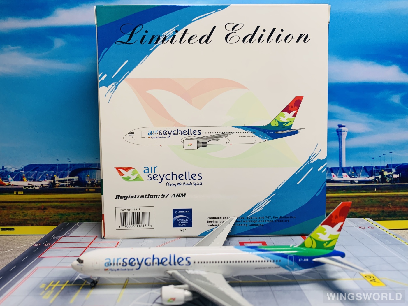 Phoenix 1:400 PH11817 Air Seychelles 塞舌尔航空 Boeing 767-300ER S7-AHM