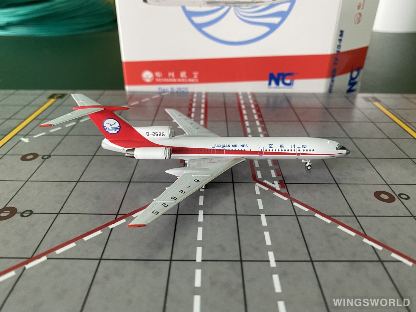 NGmodels 1:400 NG54007 Sichuan Airlines 四川航空 Tupolev Tu-154 B-2625