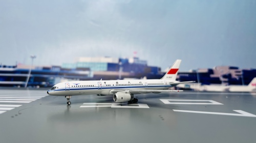 CAAC 中国民航 Boeing 757-200 B-2803  KD4079 JC Wings 1:400