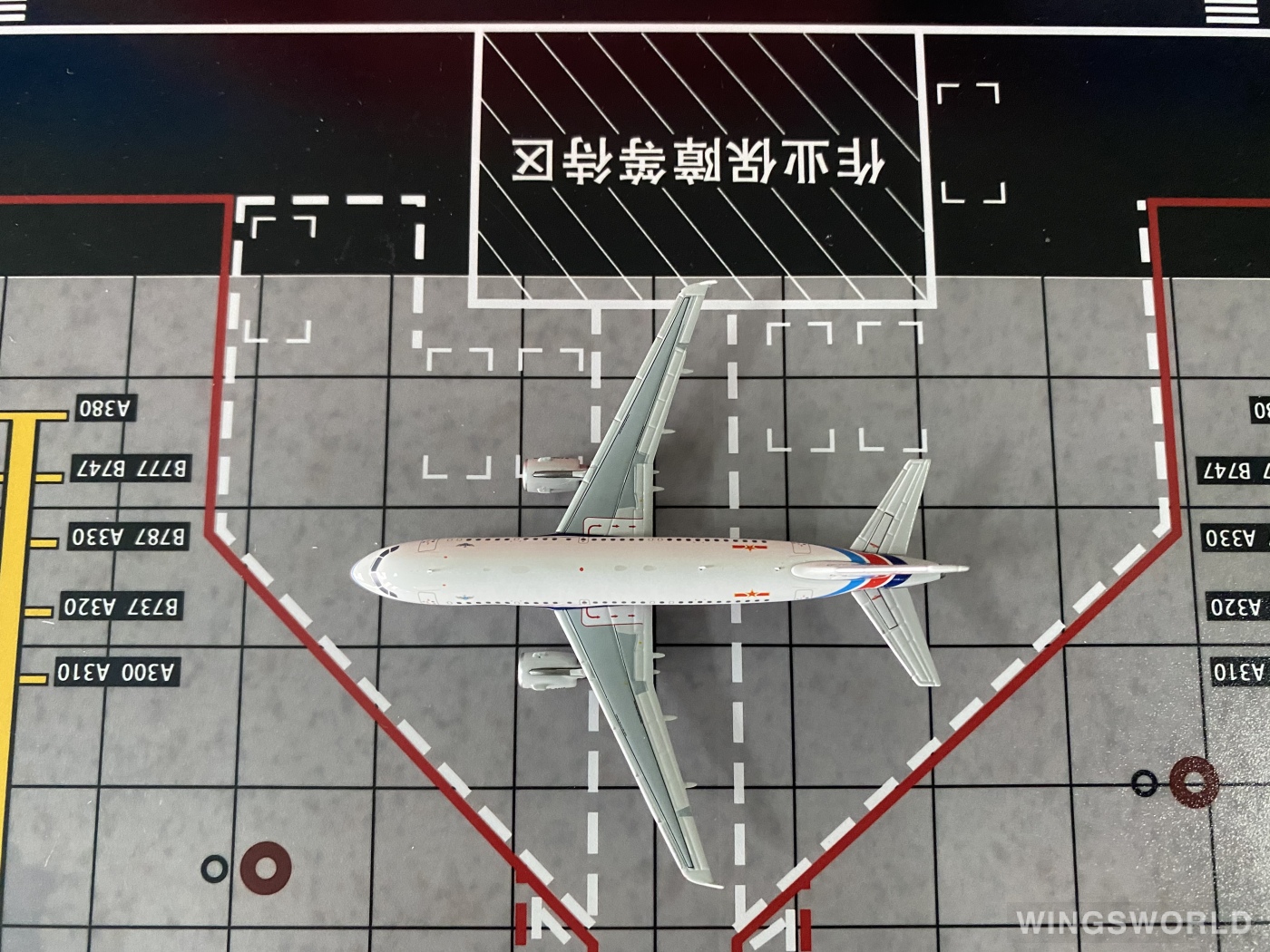 NGmodels 1:400 NG49019 PLAAF 中国空军 Airbus A319 B-4090