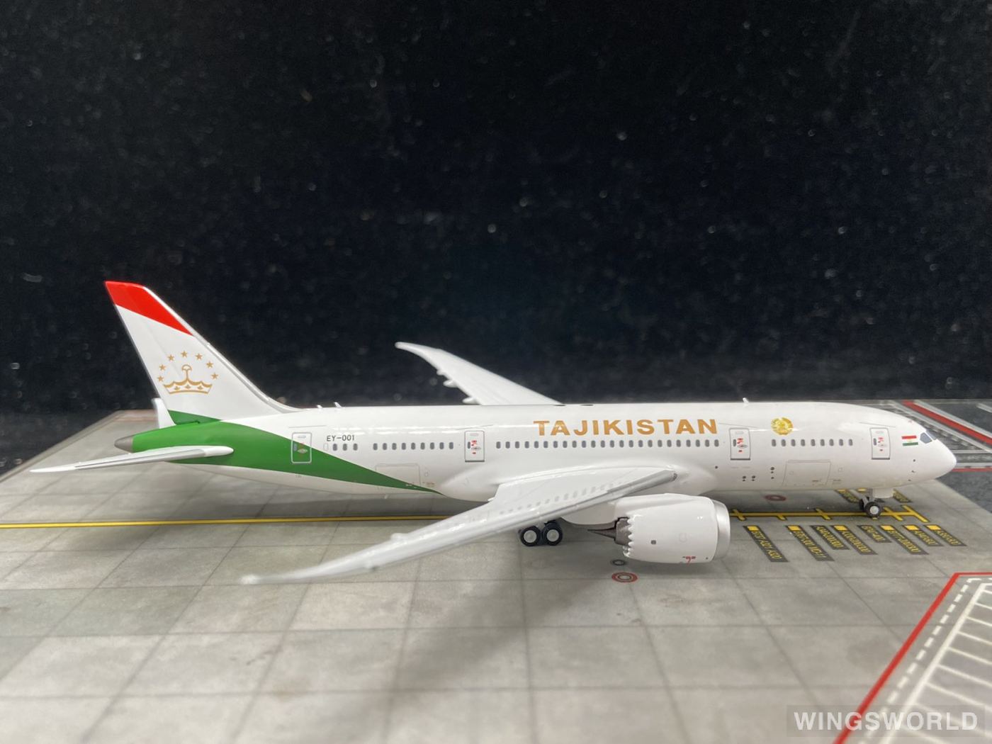 NGmodels 1:400 NG59023 Tajik Air 塔吉克航空 Boeing 787-8 EY-001