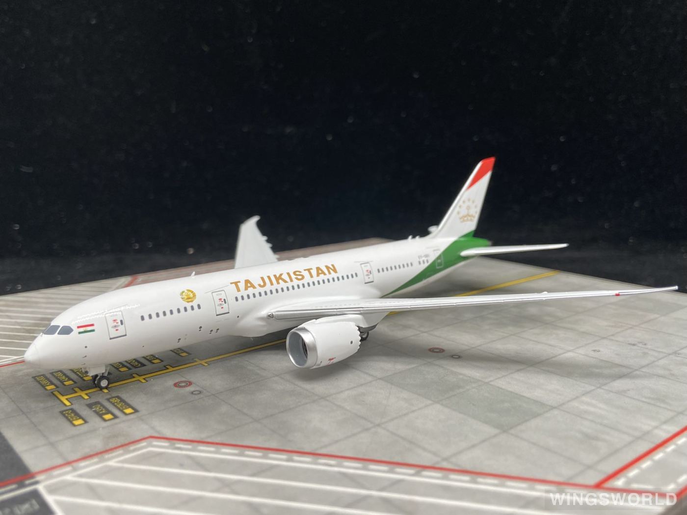 NGmodels 1:400 NG59023 Tajik Air 塔吉克航空 Boeing 787-8 EY-001