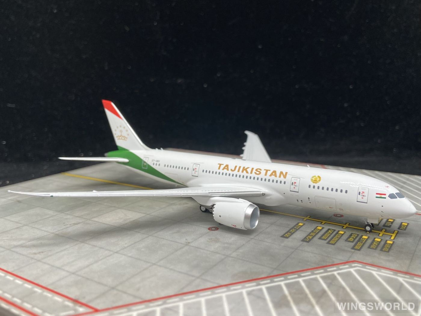 NGmodels 1:400 NG59023 Tajik Air 塔吉克航空 Boeing 787-8 EY-001