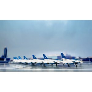 JASDF 日本航空自卫队 Kawasaki T-4 26-5805  WA22020 Gulliver 1:200