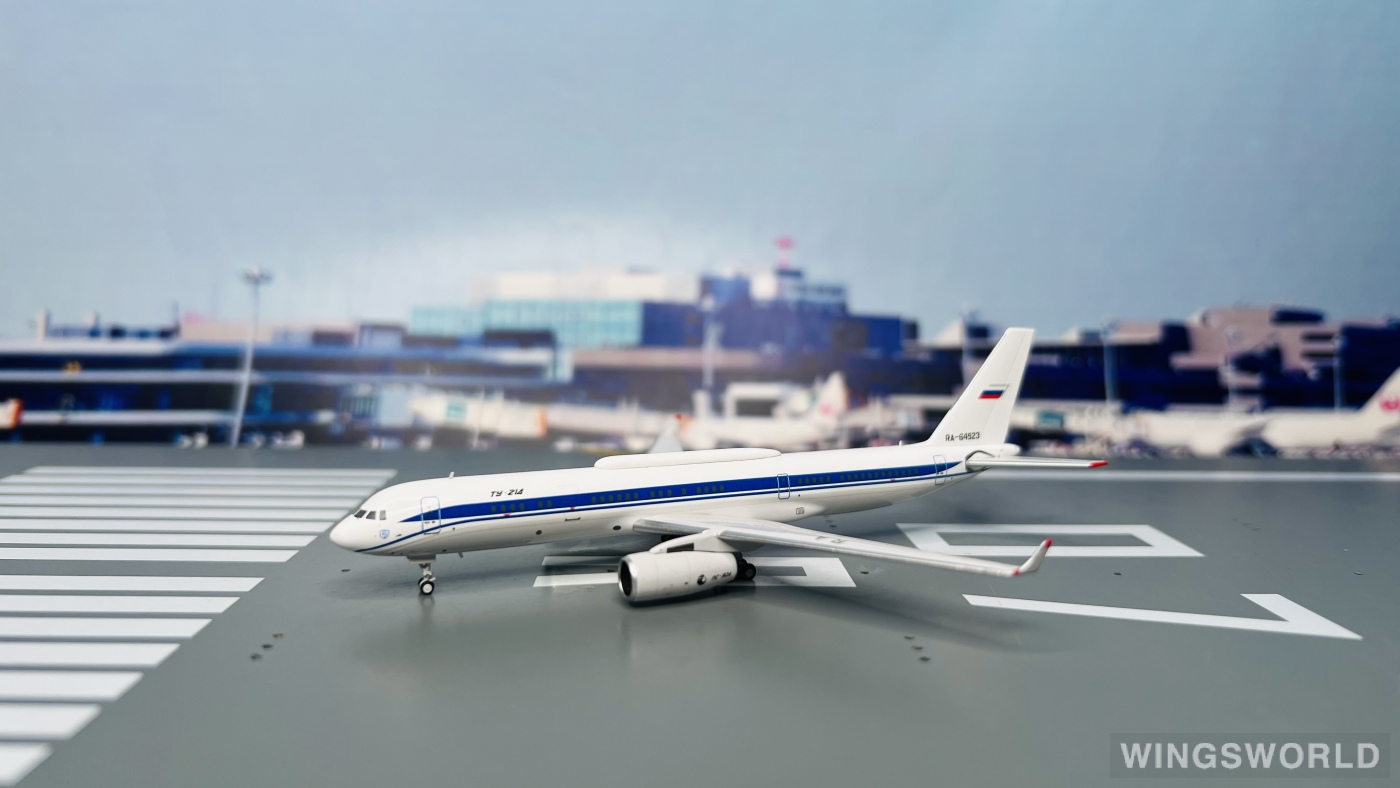 Pandamodel 1:400 52314 Russian Air Force 俄罗斯空军 Tupolev Tu-204 RA-64523