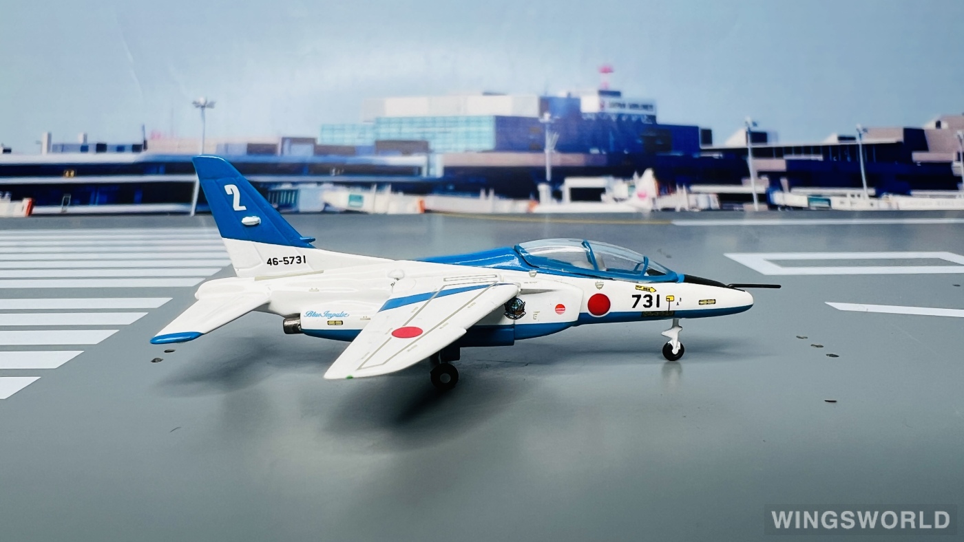 Gulliver 1:200 WA22015 JASDF 日本航空自卫队 Kawasaki T-4 46-5731