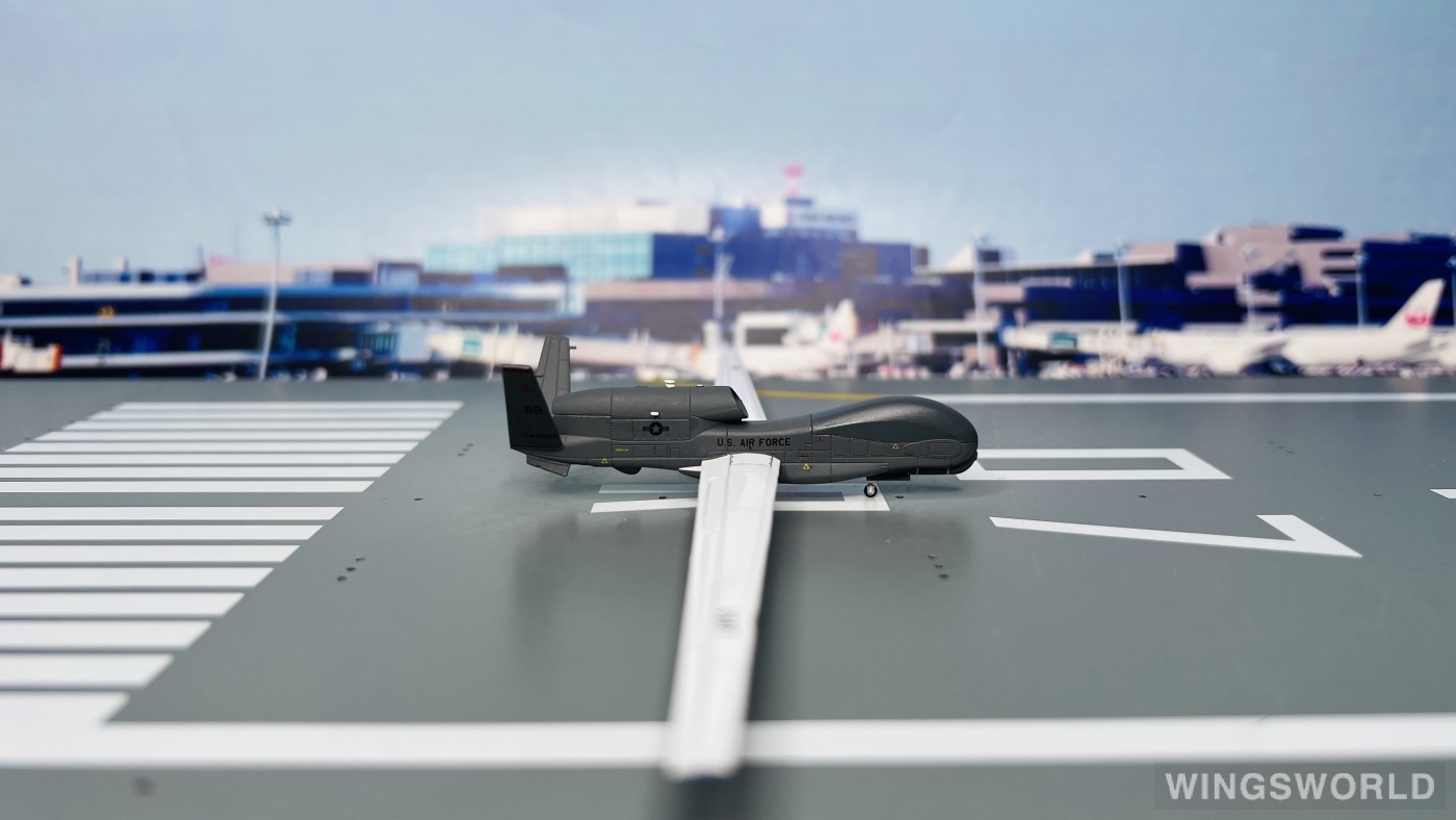 Avioni-X 1:200 AV200001 USAF 美国空军 Northrop Grumman RQ-4 042022