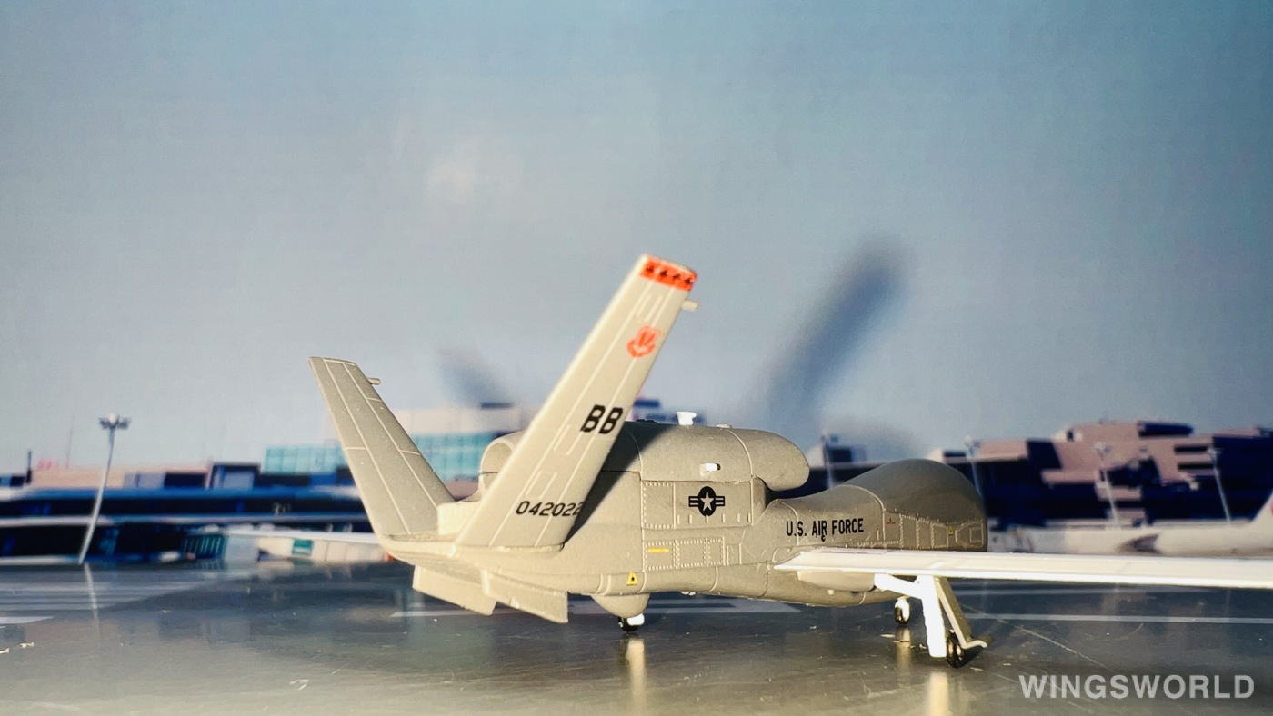 Avioni-X 1:200 AV200001 USAF 美国空军 Northrop Grumman RQ-4 042022