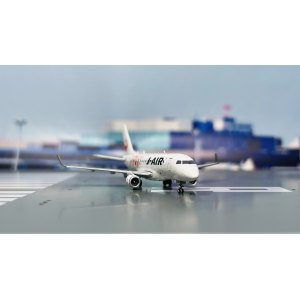 J-AIR Embraer ERJ-170 JA221J  EW4170005 JC Wings 1:400