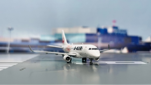 EW4170005 Japan Airlines 日本航空Embraer ERJ-170-100STD