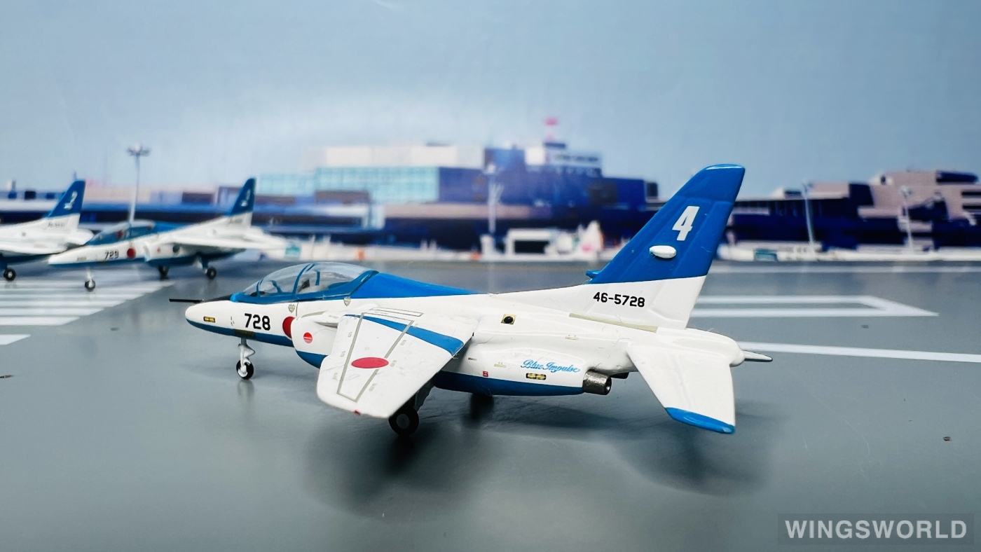 Gulliver 1:200 WA22017 JASDF 日本航空自卫队 Kawasaki T-4 46-5728